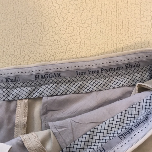 HAGGAR Men’s Iron Free Premium Khaki Pant Straight Fit. - Picture 2 of 4